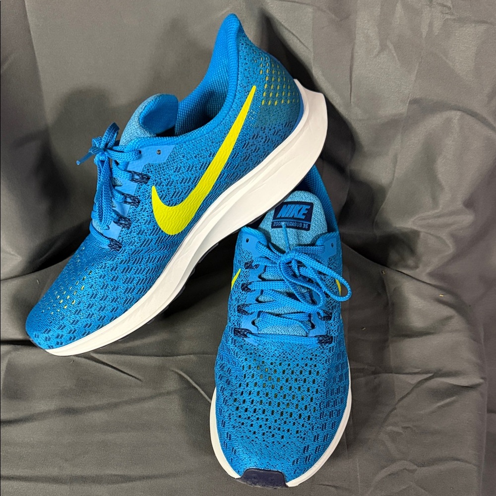 Nike Zoom Pegasus 35 Blue Sneakers with Yellow Swoosh
